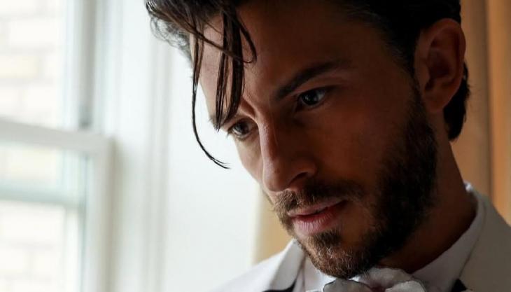 Джонатан Бейлі 