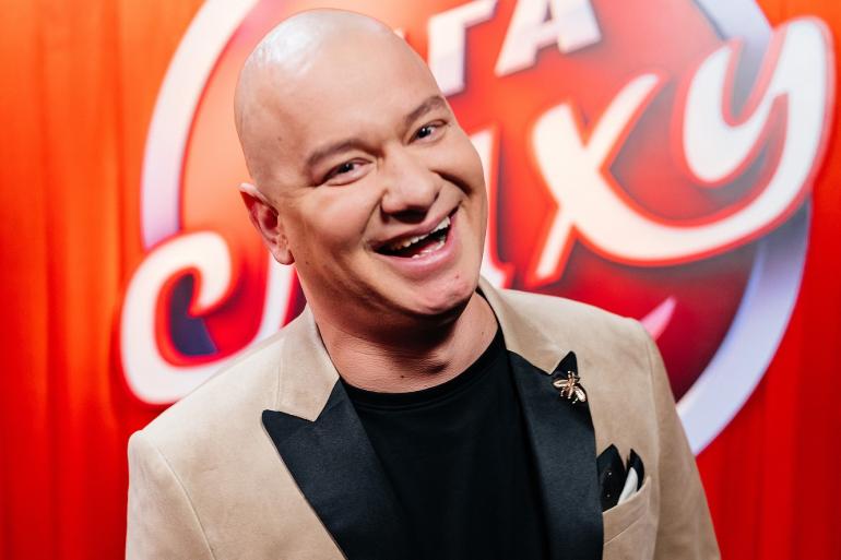 Евгений Кошевой улыбается