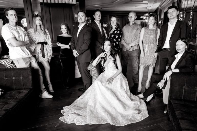 Свадебное фото Sonya Kay в кругу семьи