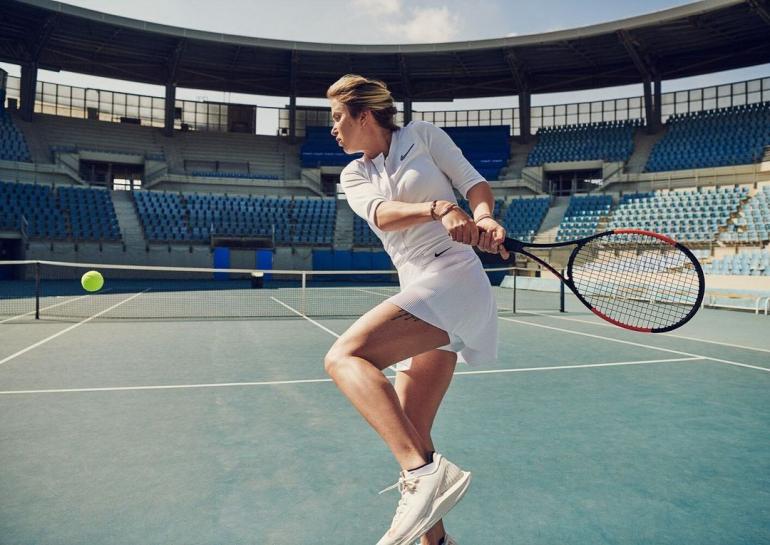 Элина Свитолина на теннисном корте