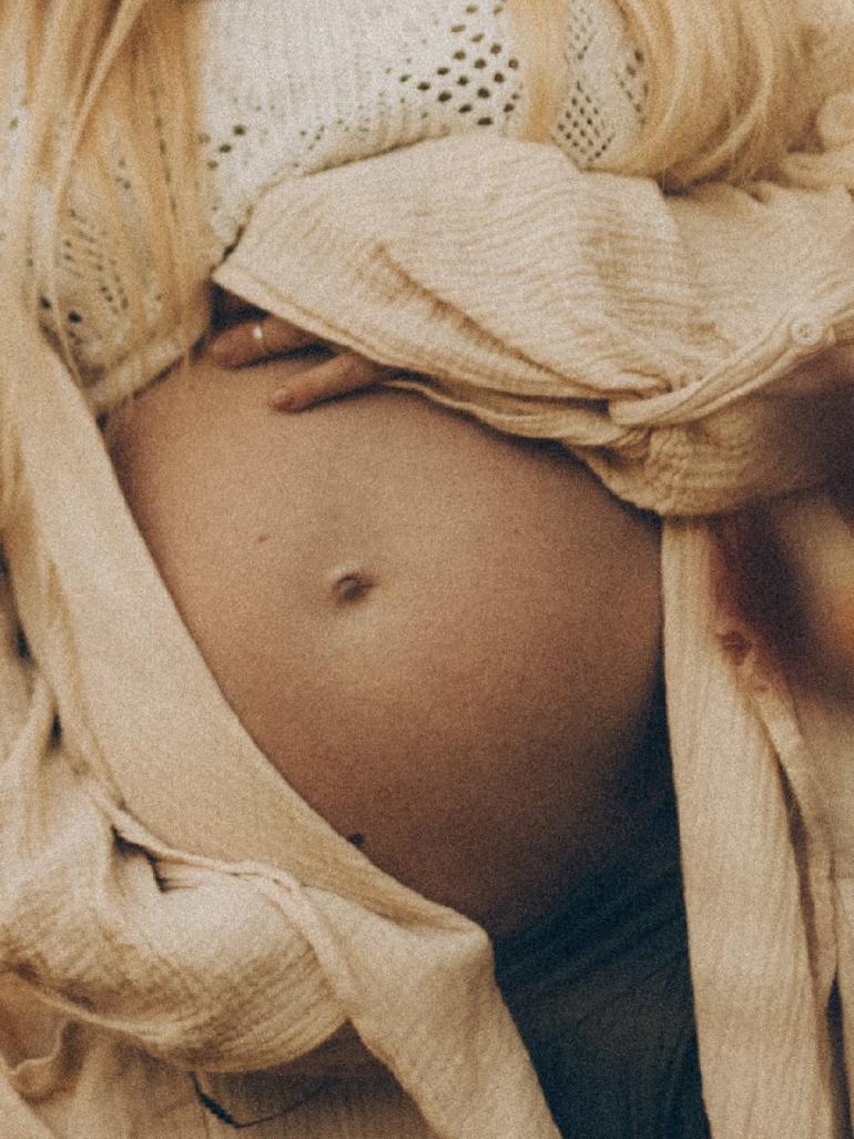 Вагітна Лавіка