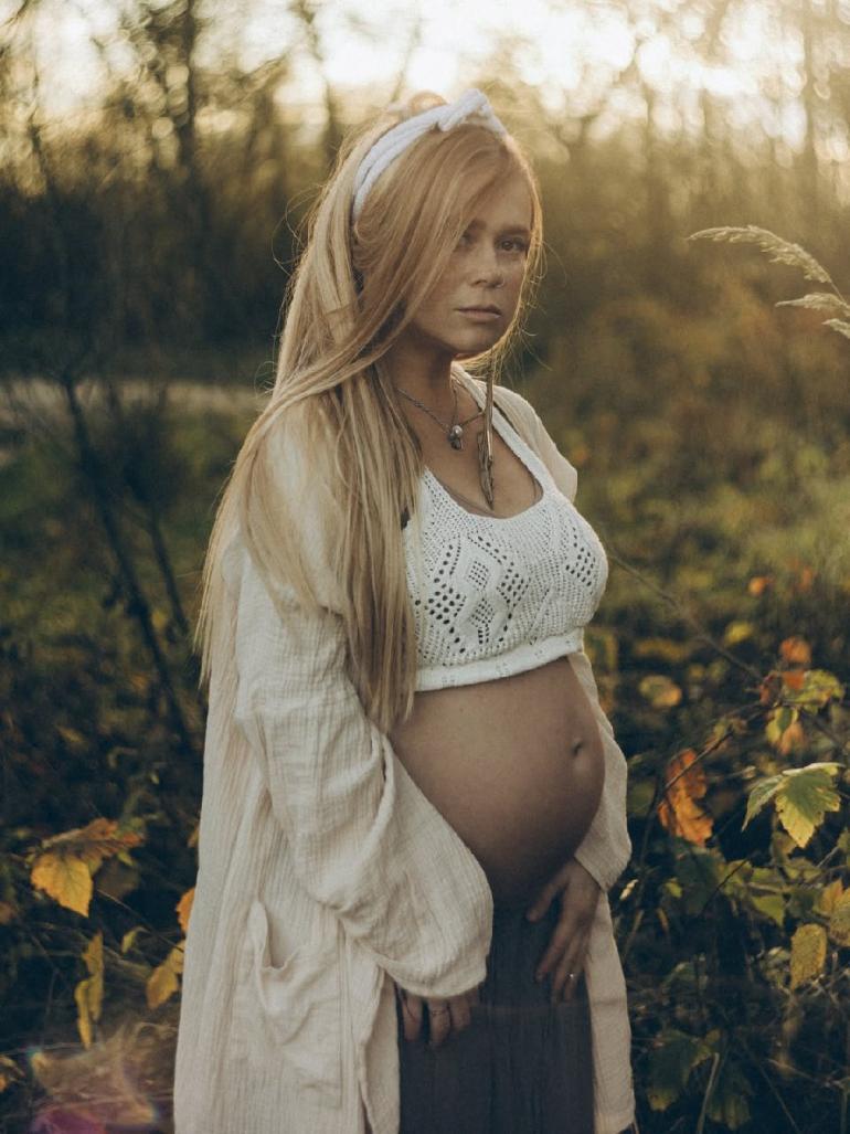 Вагітна Лавіка