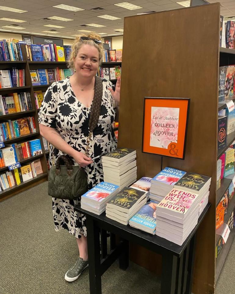 Коллін Гувер 