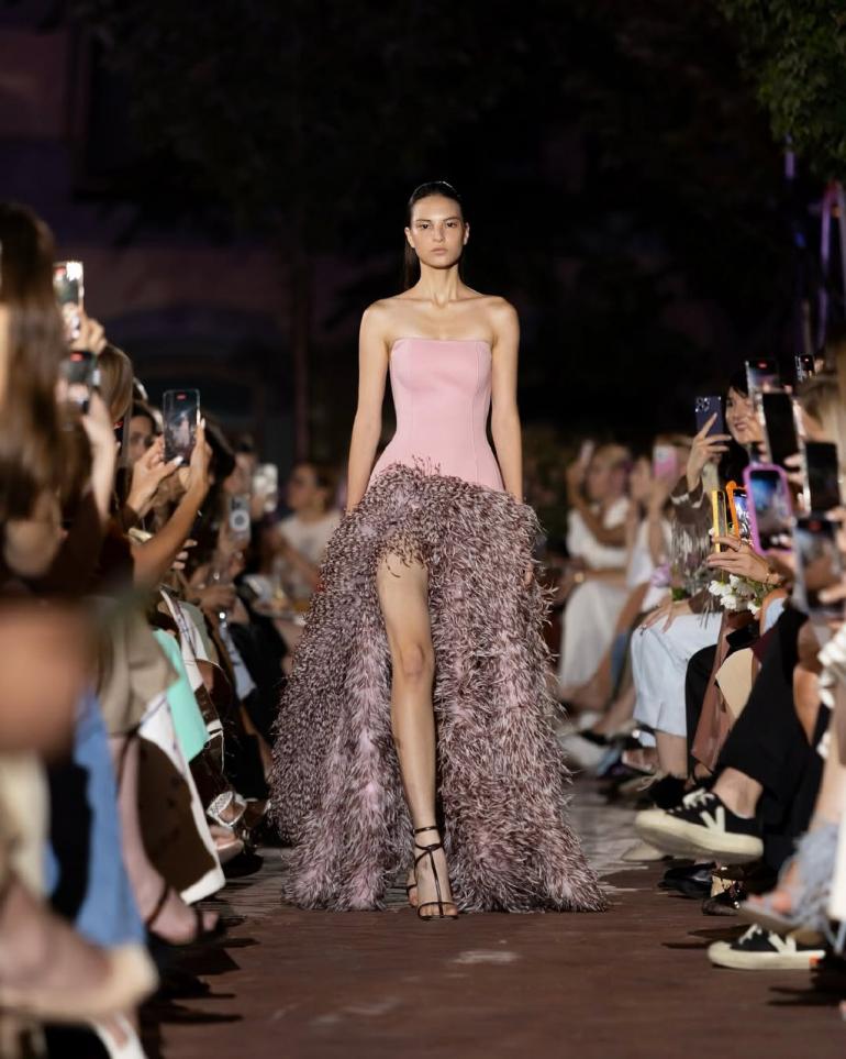 Модель з показу the COAT by Katya Silchenko