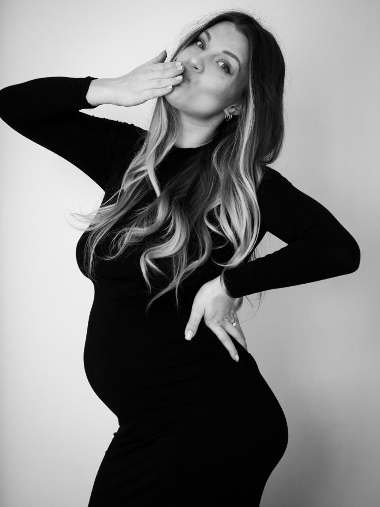 Вагітна Ольга Харлан 