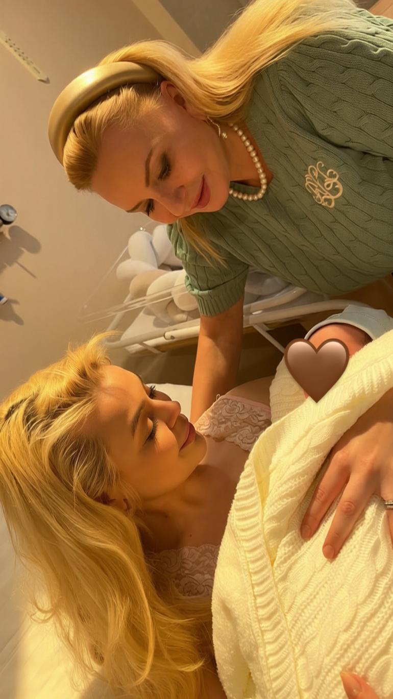 Аліна Гросу народила сина