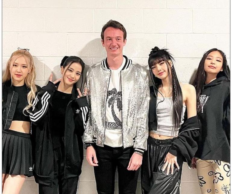  Фредерік Арно та гурт BLACKPINK