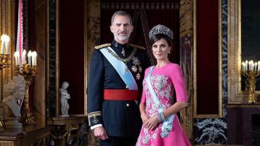 Король Испании Филипп VI и королева Летиция  официальное фото