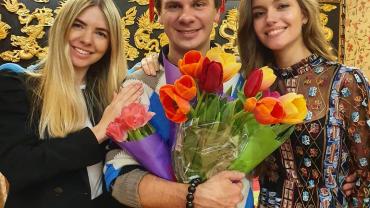 Дмитрий Комаров с женой и сестрой
