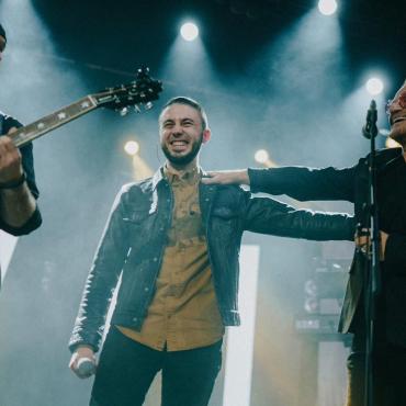 U2 та Тополя