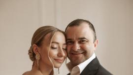 Виктор Павлик с невестой