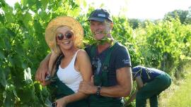 Стинг с женой на винограднике