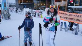 Камалія з донькою на лижах