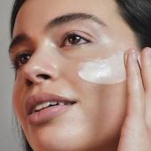 Зустрічайте майбутнє вашої шкіри: Biolumin-C Heat Aging Protector SPF 50